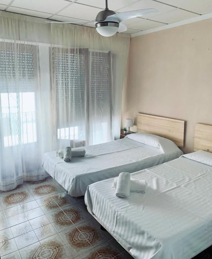 Bedroom 3, Meson El Kubano B & B, Castellón