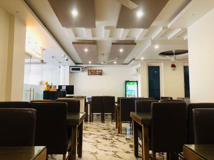 Food & Drinks 5, Treebo Premium Raffis' Andalusia Bay Way, Puducherry