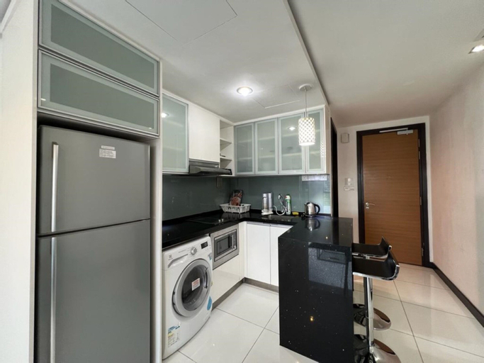Dining Room 10