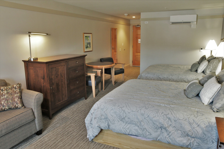 Bedroom 3, Silver Bay YMCA Inn and Conference Center, Warren