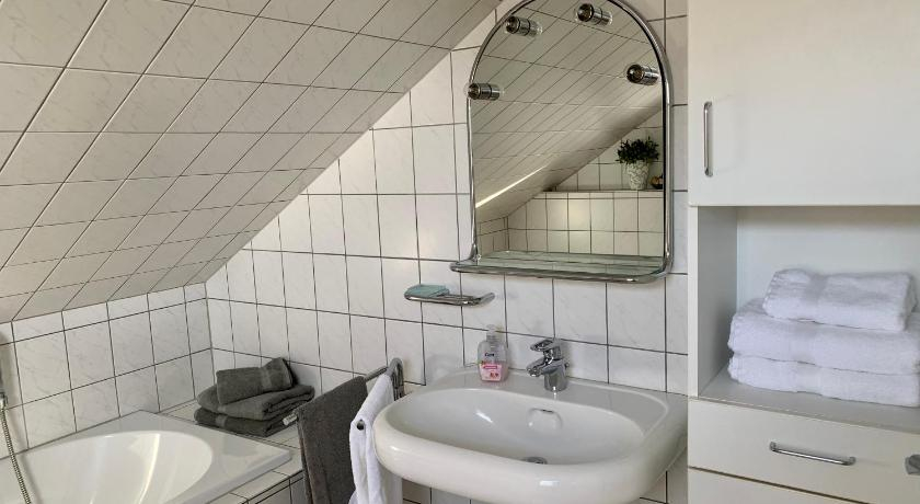 MEINE OASE Ferienwohnung NICHT fur Monteure und Gewerbetreibende, Lippe