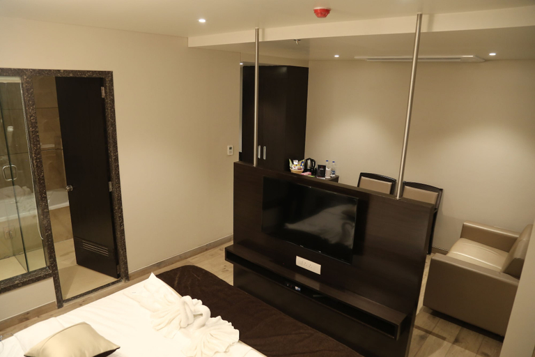 Bedroom 4, Hotel Virgo Sumeru, Bhavnagar