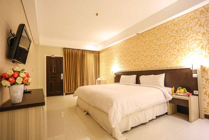 Sylvia Hotel Premier Kupang Room Type - Deluxe Room