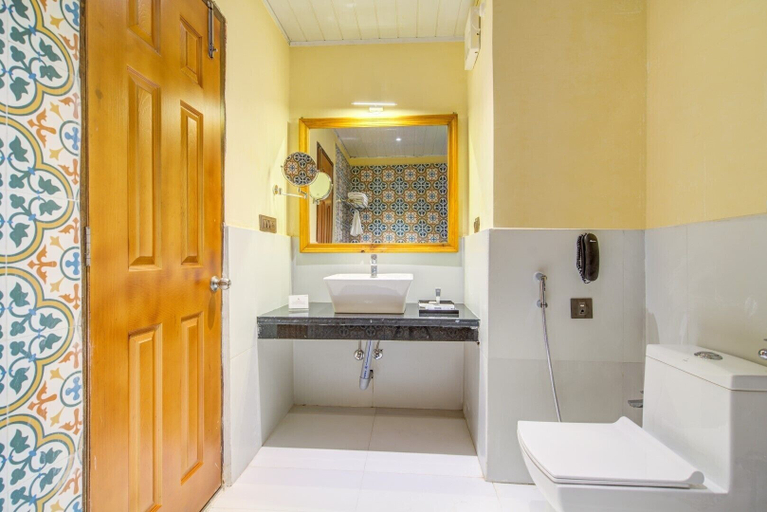 Bathroom 4, Summit Barsana Resort & Spa, Darjiling