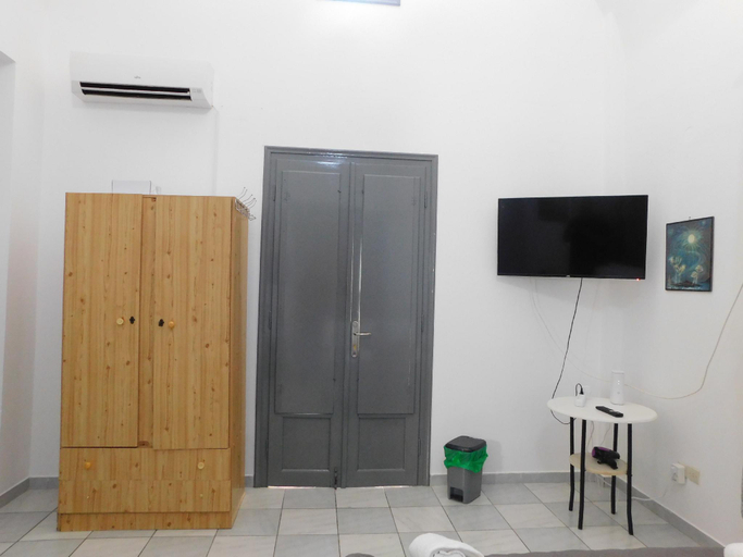 Others 4, Perissa Art Rooms, South Aegean
