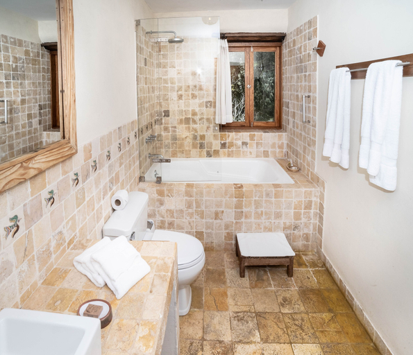 Bathroom 5, Sacred Dreams Lodge, Urubamba