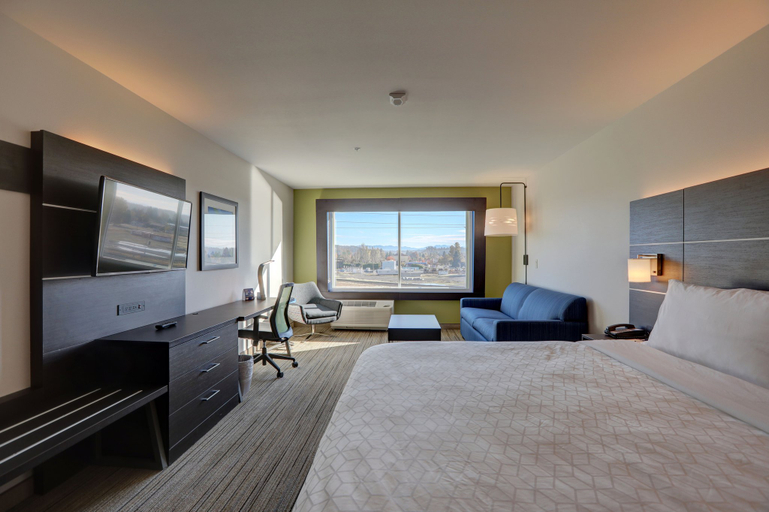 Bedroom 4, Holiday Inn Express & Suites AUBURN DOWNTOWN by IHG, King