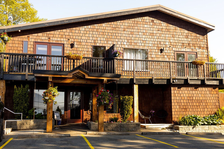 Exterior & Views 2, Lunar Cove Inn, Alberni-Clayoquot