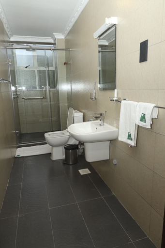Bathroom, Golf View Serviced Apartments, Kibra