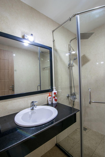 Bathroom 5, Diamond Hotel, District 7