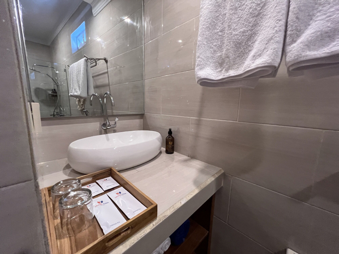 Bathroom 5