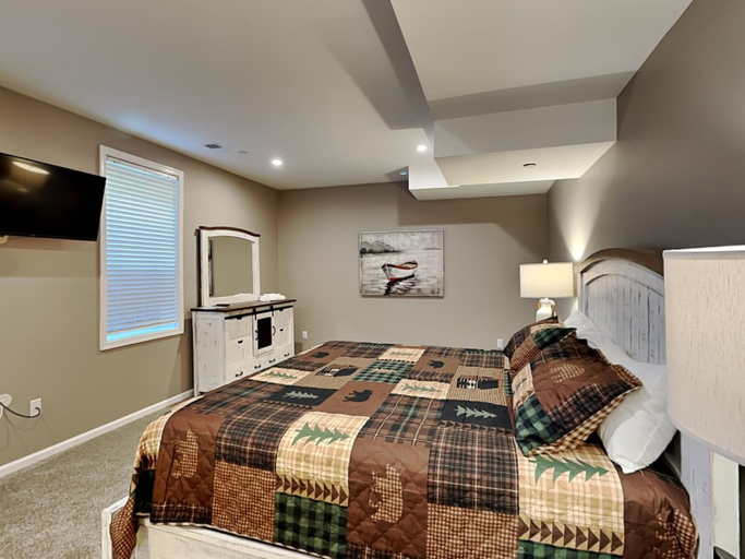 Bedroom 2, Morning Star, Garrett