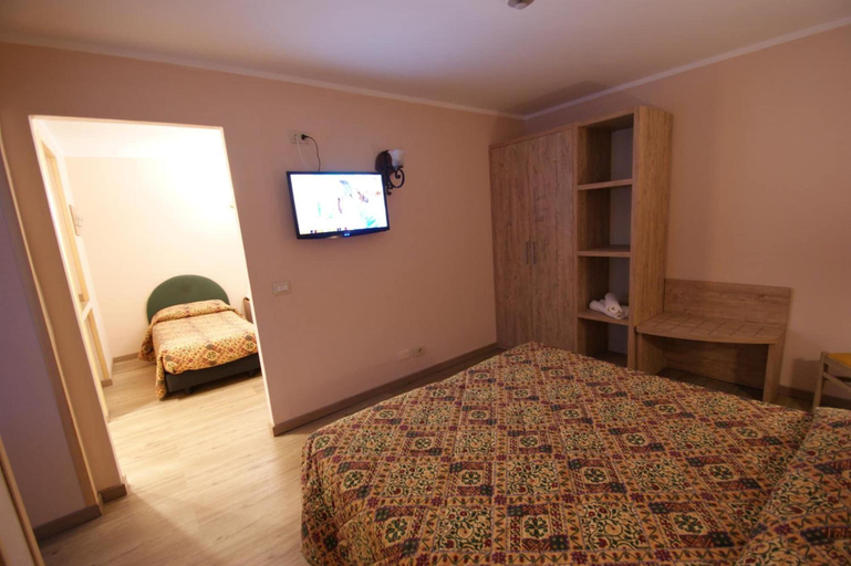 Bedroom 2, Europa, Torino