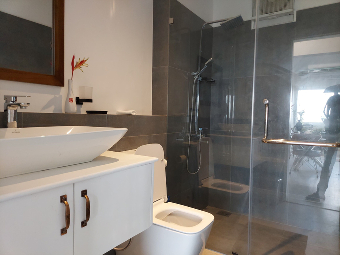 Bathroom 3, Ocean Breeze Residence, Negombo