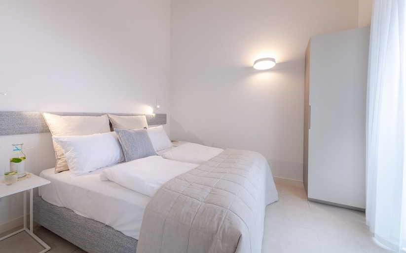 Bedroom 4, Pareus Beach Resort, Venezia