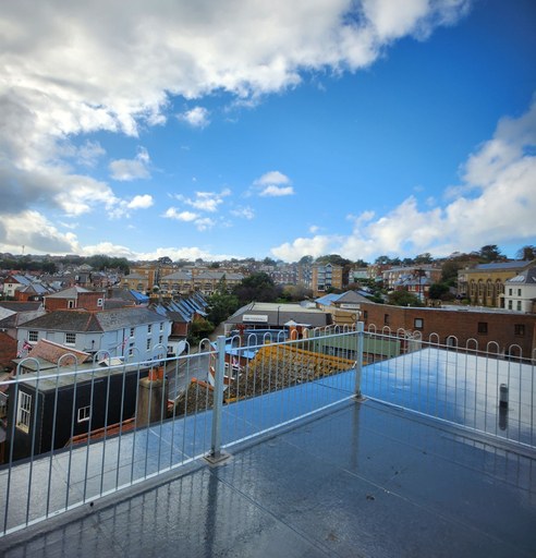 Exterior & Views 2, Pinnacle Suites, Isle of Wight