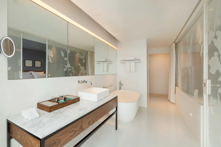 Bathroom 5, Le Méridien Zhengzhou, Zhengzhou