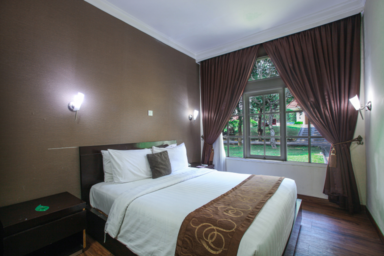 Bedroom 4, The Royale Krakatau Hotel Cilegon, Cilegon