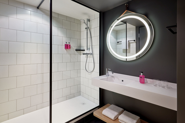 Bathroom 5, Moxy Bochum, Bochum