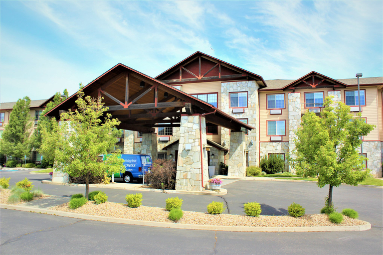 Exterior & Views 2, Holiday Inn Express & Suites CHENEY by IHG, Spokane