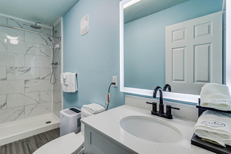 Bathroom 3, Seaside Boutique Hotel, Nueces