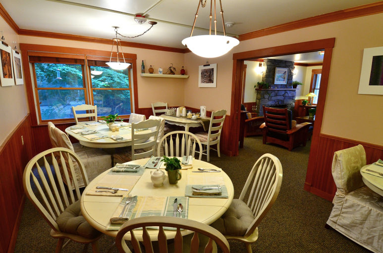 Food & Drinks 5, The Heron Inn & Day Spa, Skagit