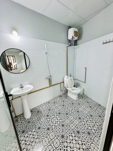 Bathroom 9