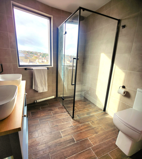 Bathroom 4, Pinnacle Suites, Isle of Wight