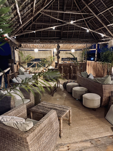 Food & Drinks 4, Zen Boutique Resort, Kusini