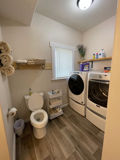 Bathroom 3, East Side Motel & Cabins, Walworth