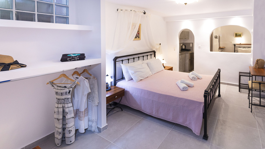 Bedroom 4, Vassilia on the beach Serifos, South Aegean