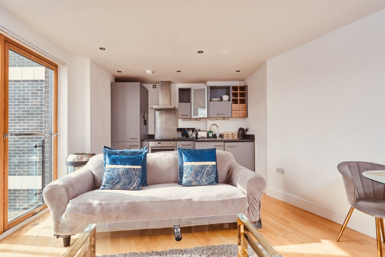 Others 5, Modern Leeds City Apartment, Leeds