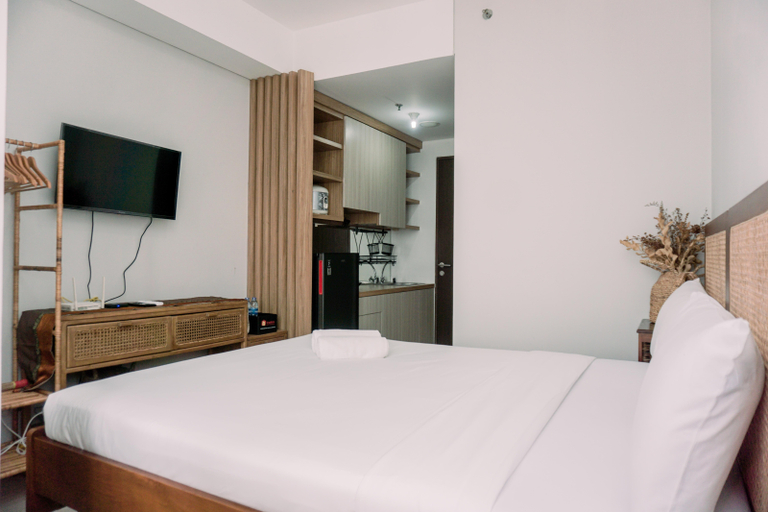 Bedroom 3, Homey and Enjoy Living Studio Transpark Bintaro Apartment By Travelio, Tangerang Selatan