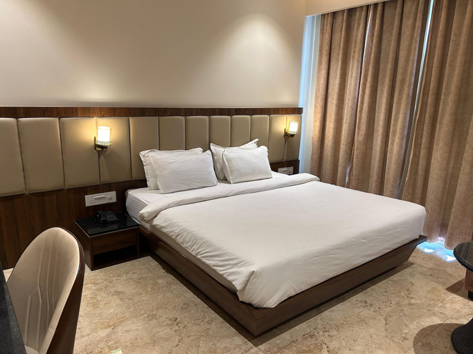 Bedroom 3, The Imperial Prime Clarks Inn Suites, Bhilwara
