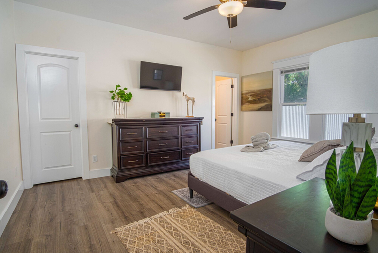 Bedroom 3, Brand New Craftsman 2br/2ba Home in Denver Heights, Bexar