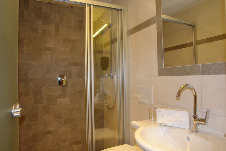 Bathroom 4, Hotel Sonnenhof, Schwaz