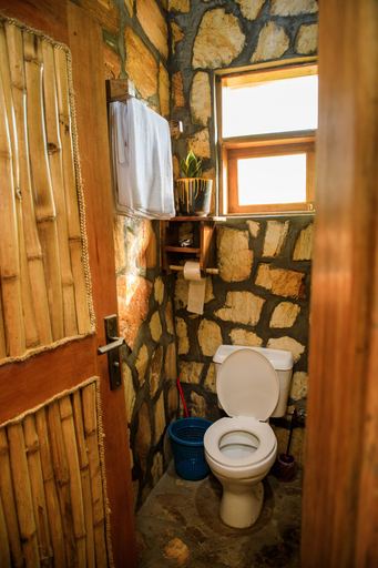 Bathroom 3, Apuuli Safaris & Cottages, Fort Portal