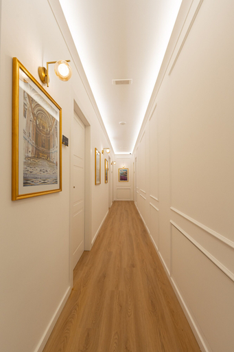 Others 4, Toledo Relais - Suites, Napoli