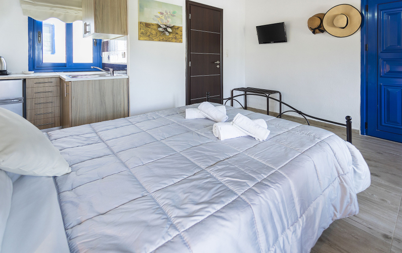 Bedroom 5, Vassilia on the beach Serifos, South Aegean