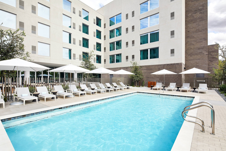 Sport & Beauty 3, AC Hotel by Marriott Phoenix Biltmore, Maricopa