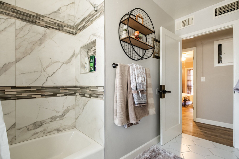 Bathroom 3, 3216 Palmer St, Sacramento