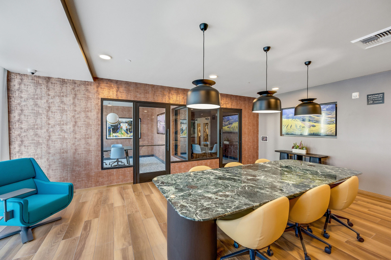 Food & Drinks 5, Luxury Apartment in Hollywood, Los Angeles