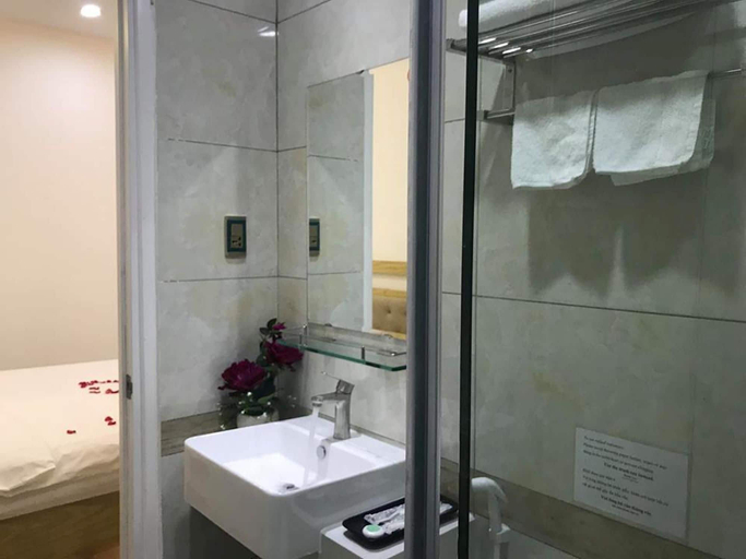 Bathroom 4, Winston Hotel, Bình Thạnh