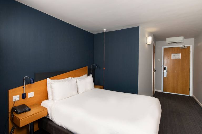 Bedroom 2, Holiday Inn Express BIRMINGHAM - OLDBURY by IHG, Sandwell