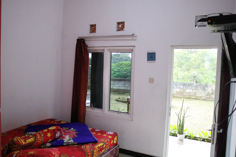 Bedroom 4, Batu Permai Indah, Malang