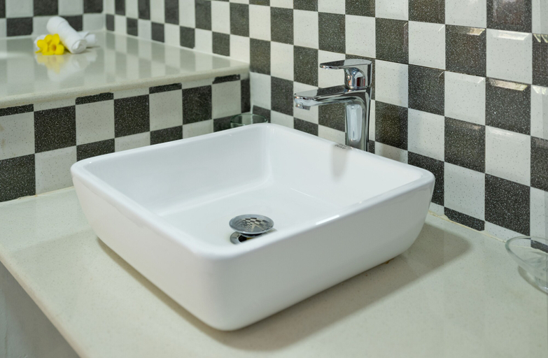 Bathroom 3, Creole Breeze Self Catering Apartments