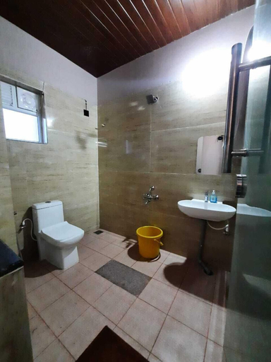 Bathroom 3, Hotel Golden Heights Gokarna, Uttara Kannada