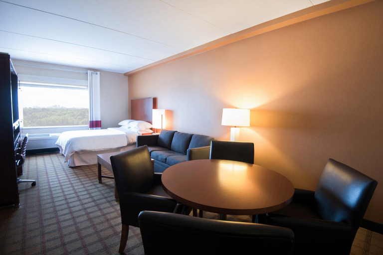 Bedroom 4, Four Points by Sheraton Winnipeg South, Division No. 11