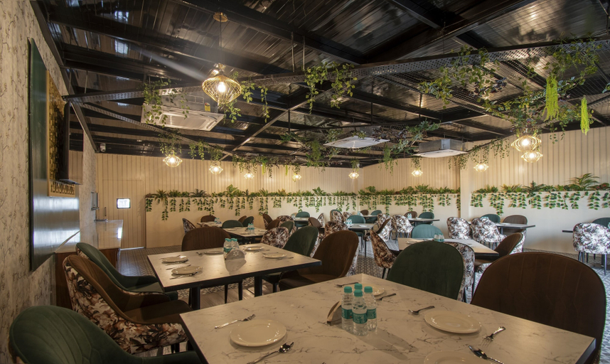 Food & Drinks 3, Treebo Omnibliss, Sahibzada Ajit Singh Nagar