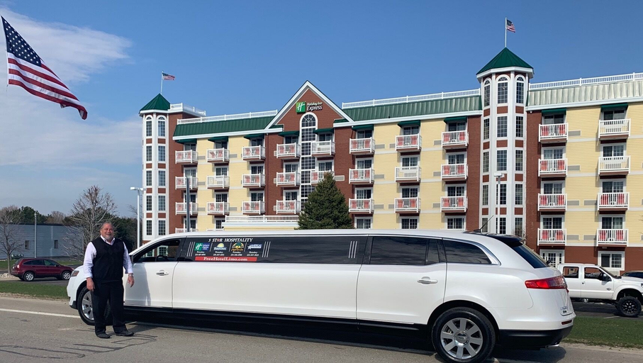 Exterior & Views 4, Holiday Inn Express & Suites PETOSKEY, Emmet
